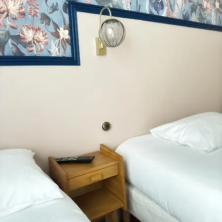 Le Florus Hotel *