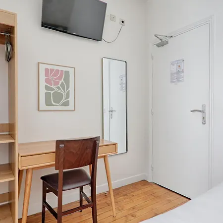 Отель Le Florus Монруж