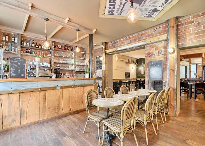 Отель Le Florus Монруж